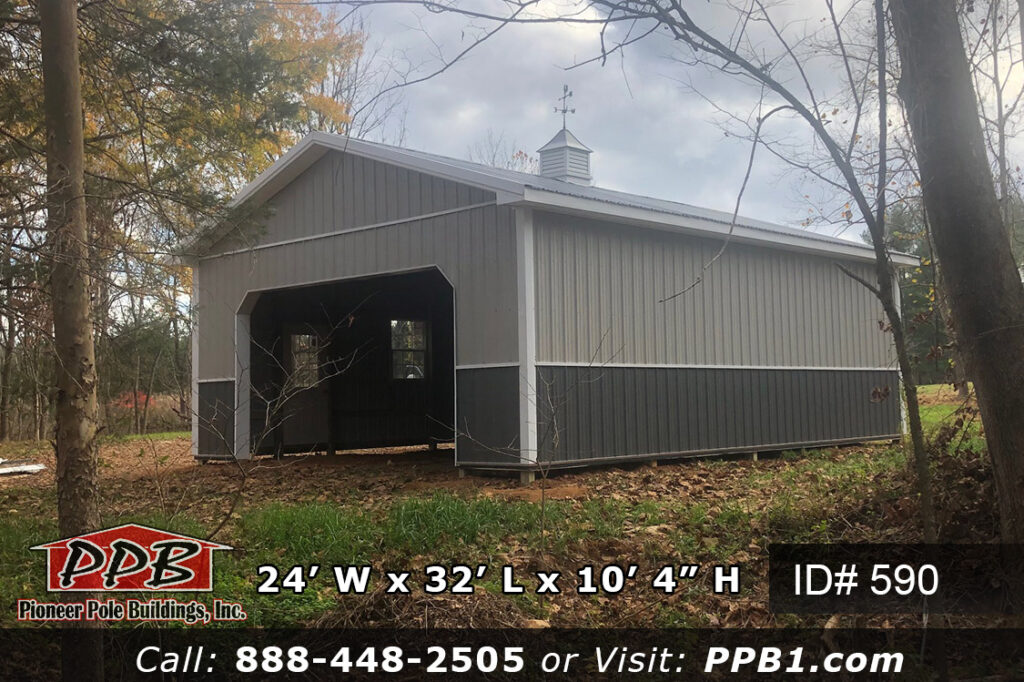 24’ W x 32’ L x 10’ 4” H (ID# 590) Two-Tone & One Car Garage 24’ Standard Trusses, 4’ on Center 4/12 Pitch