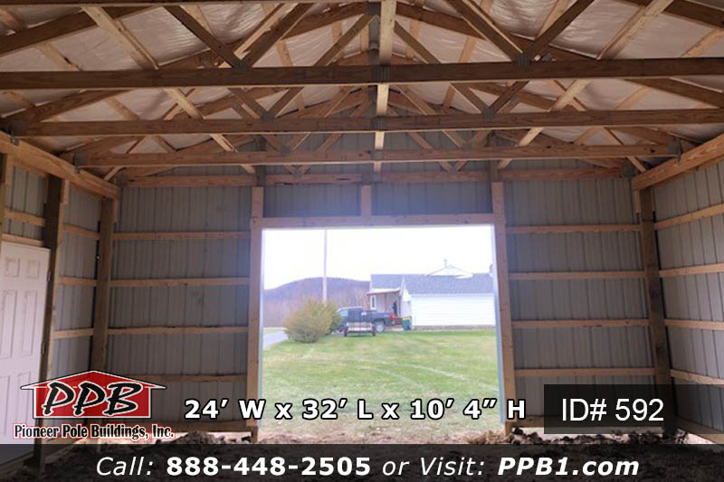 24’ W x 32’ L x 10’ 4” H (ID# 592) One Car Garage With Lean-To 24’ Standard Trusses, 4’ on Center 4/12 Pitch