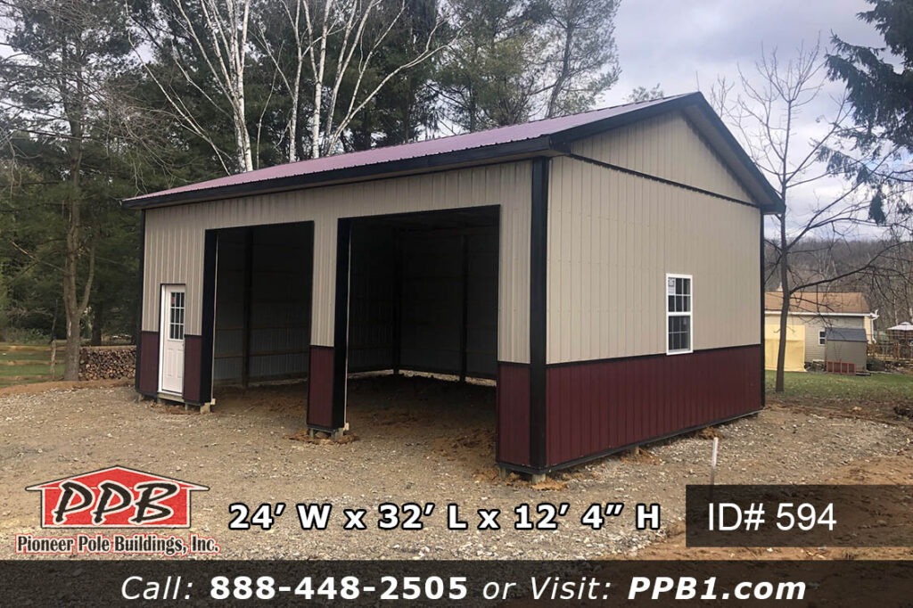 24’ W x 32’ L x 12’ 4” H (ID# 594) Two-Tone Two-Car Garage 24’ Standard Trusses, 4’ on Center 4/12 Pitch