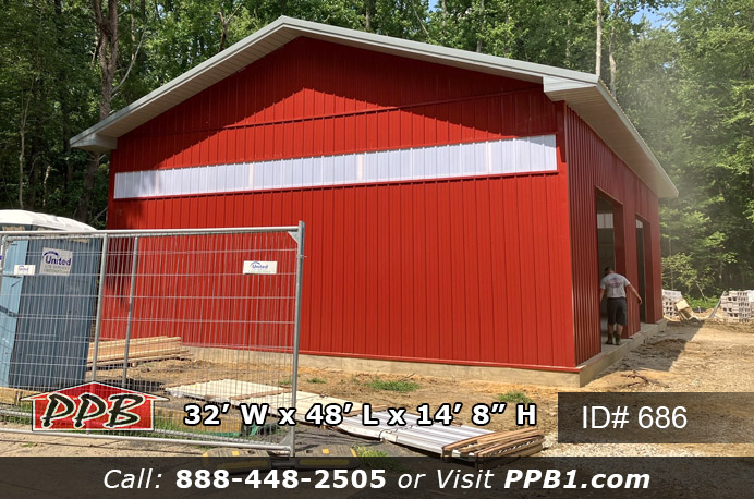 686 - Red Garage with Sidelights & 2' Overhangs
